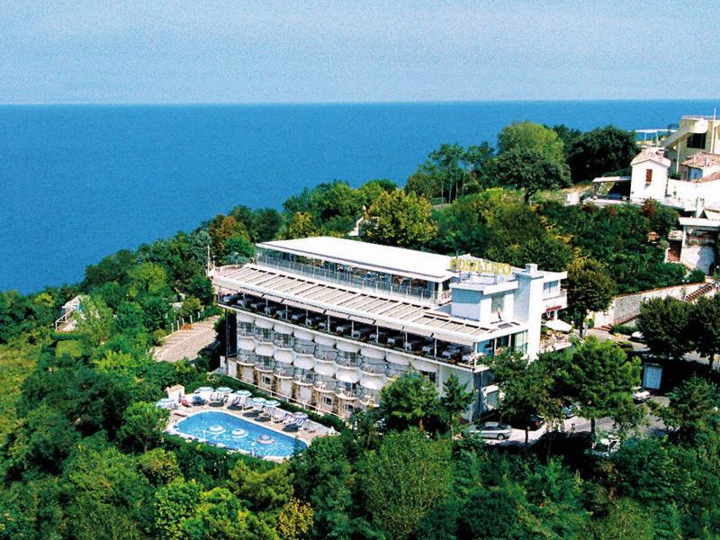 Hotel Posillipo Gabicce Mare Eksteriør bilde