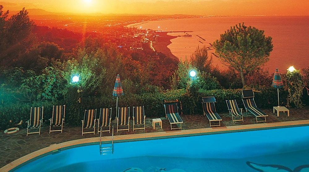 Hotel Posillipo Gabicce Mare Eksteriør bilde